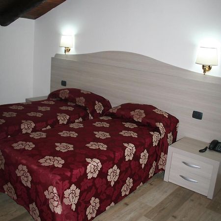 Agriturismo Cascina Del Vai Cairo Montenotte Chambre photo